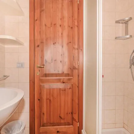 One-bedroom In Barni Di Serrungarina شقة Bargni