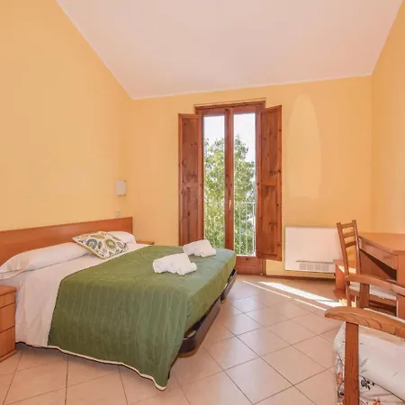 شقة One-bedroom In Barni Di Serrungarina *