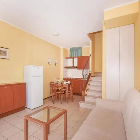 One-bedroom In Barni Di Serrungarina شقة *