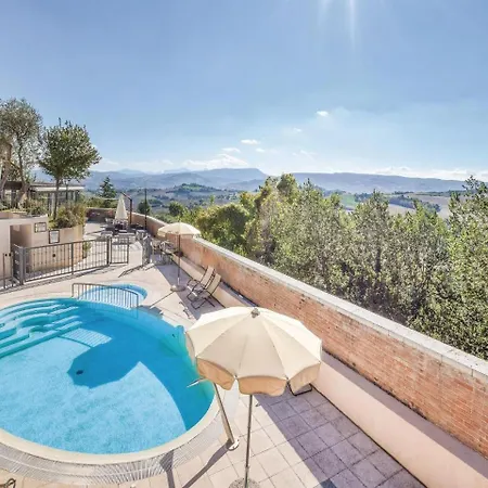 One-bedroom In Barni Di Serrungarina شقة *